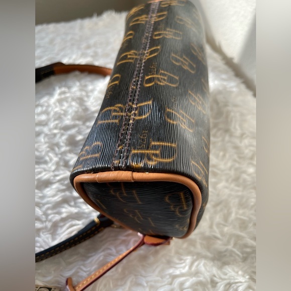 Dooney & Bourke Mini Barrel Signature Purse - Picture 6 of 11